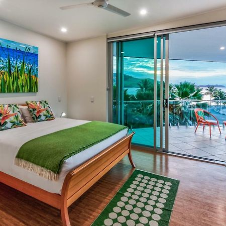 Pavillions Penthouse 25 - Luxury Waterfront Apartment With Private Roof Top Pool And Buggy Hamilton Island Bagian luar foto