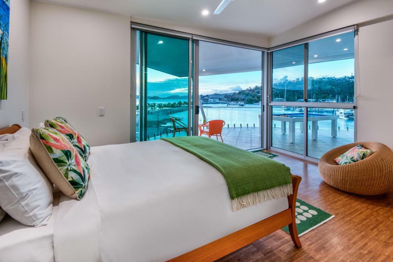 Pavillions Penthouse 25 - Luxury Waterfront Apartment With Private Roof Top Pool And Buggy Hamilton Island Bagian luar foto