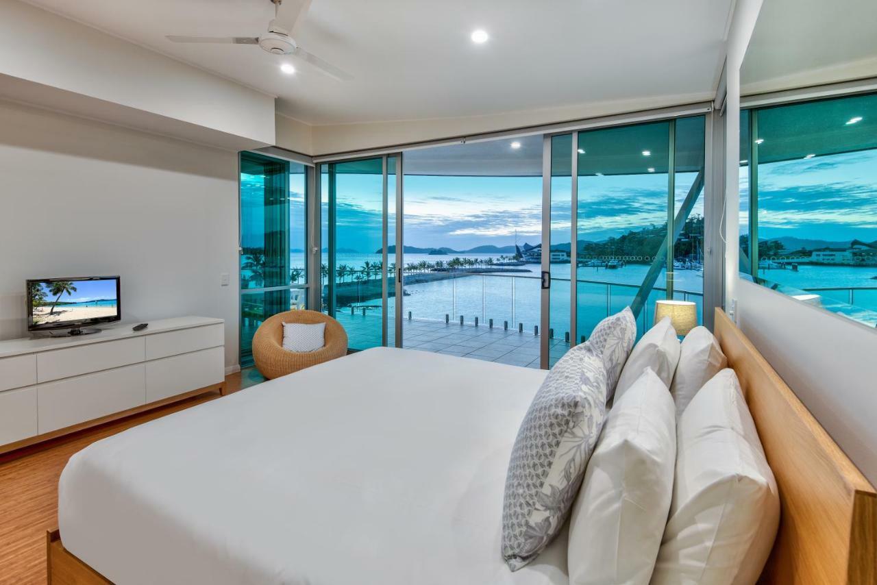 Pavillions Penthouse 25 - Luxury Waterfront Apartment With Private Roof Top Pool And Buggy Hamilton Island Bagian luar foto