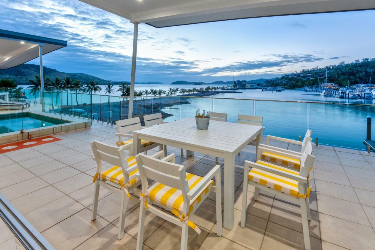 Pavillions Penthouse 25 - Luxury Waterfront Apartment With Private Roof Top Pool And Buggy Hamilton Island Bagian luar foto