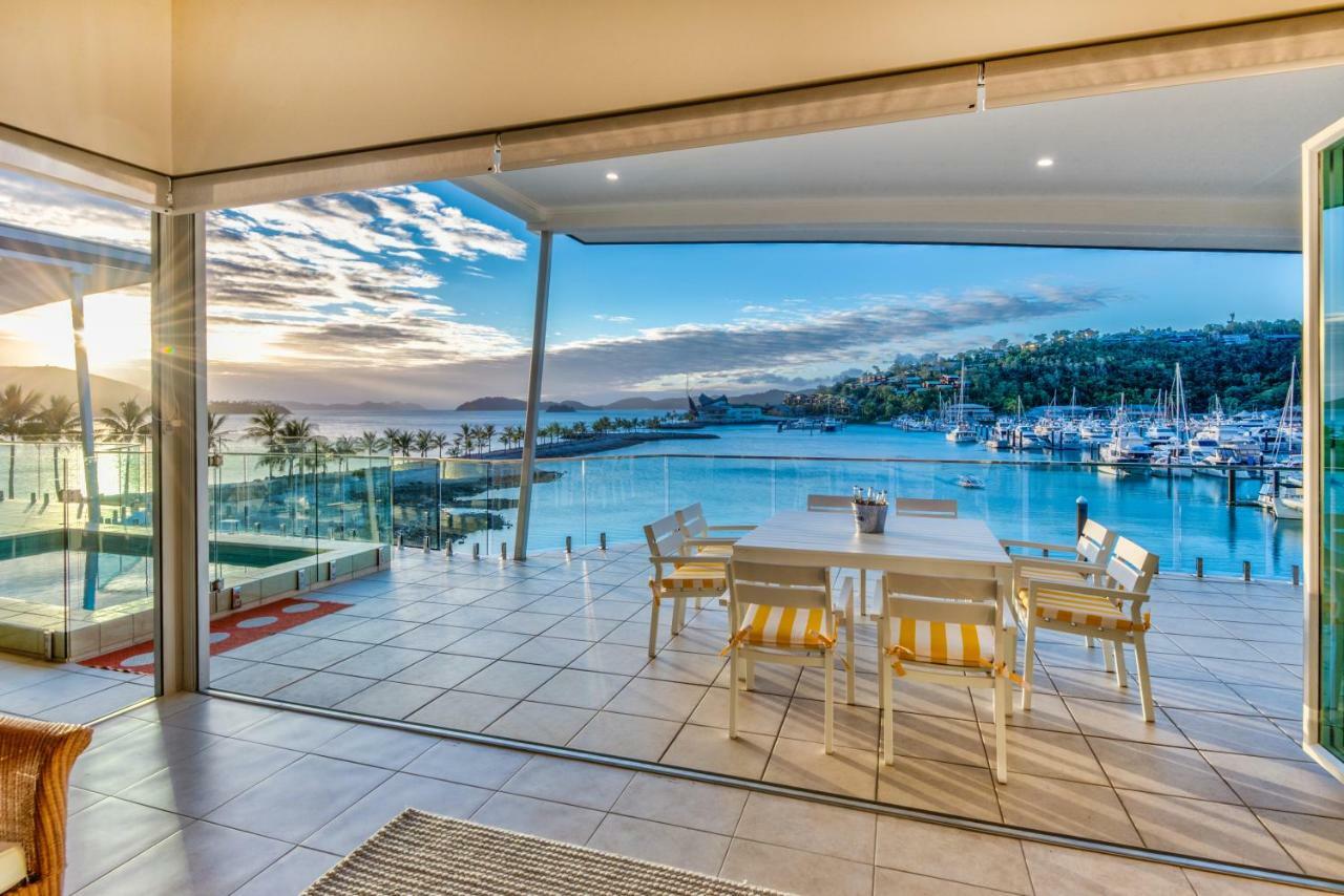 Pavillions Penthouse 25 - Luxury Waterfront Apartment With Private Roof Top Pool And Buggy Hamilton Island Bagian luar foto
