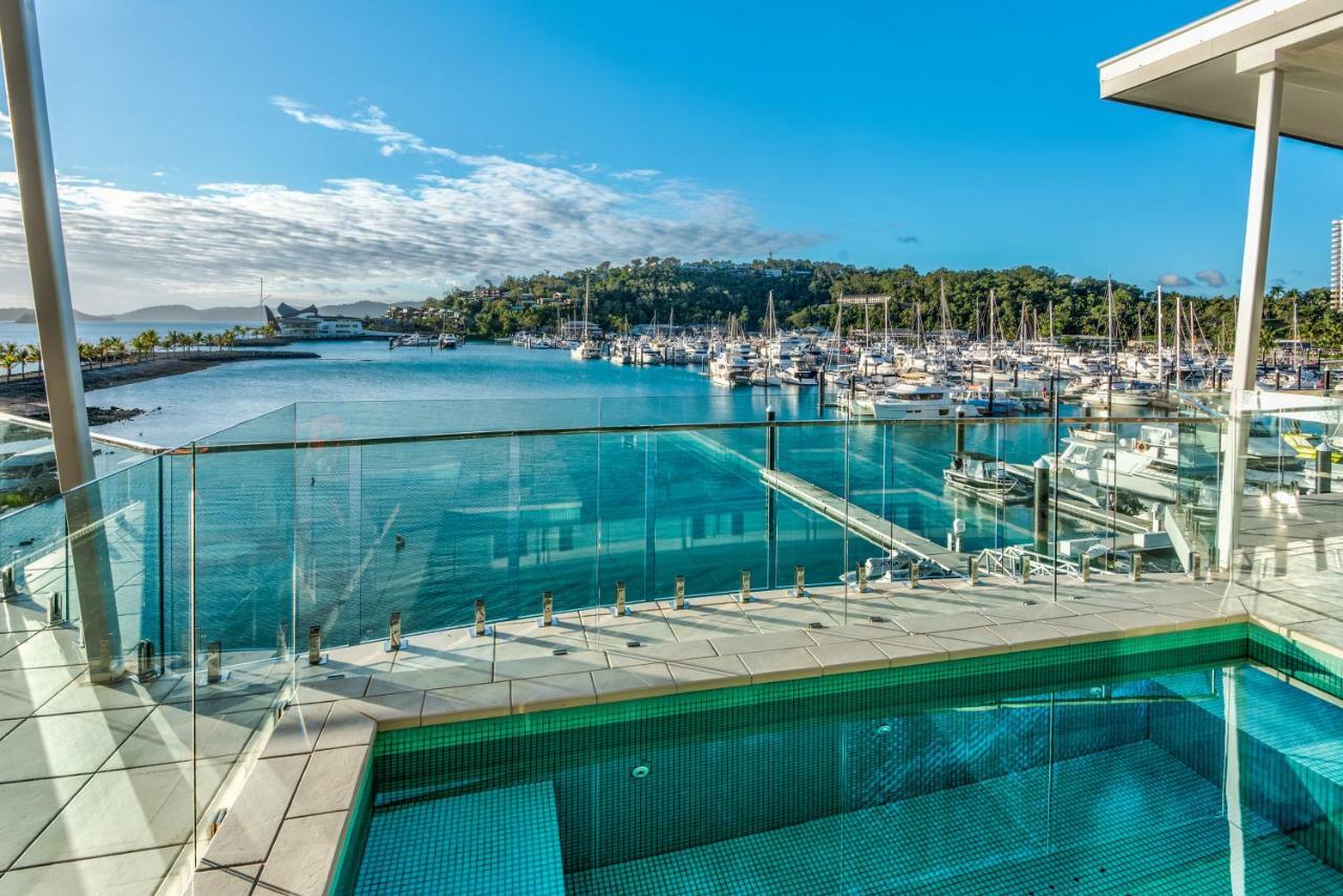 Pavillions Penthouse 25 - Luxury Waterfront Apartment With Private Roof Top Pool And Buggy Hamilton Island Bagian luar foto