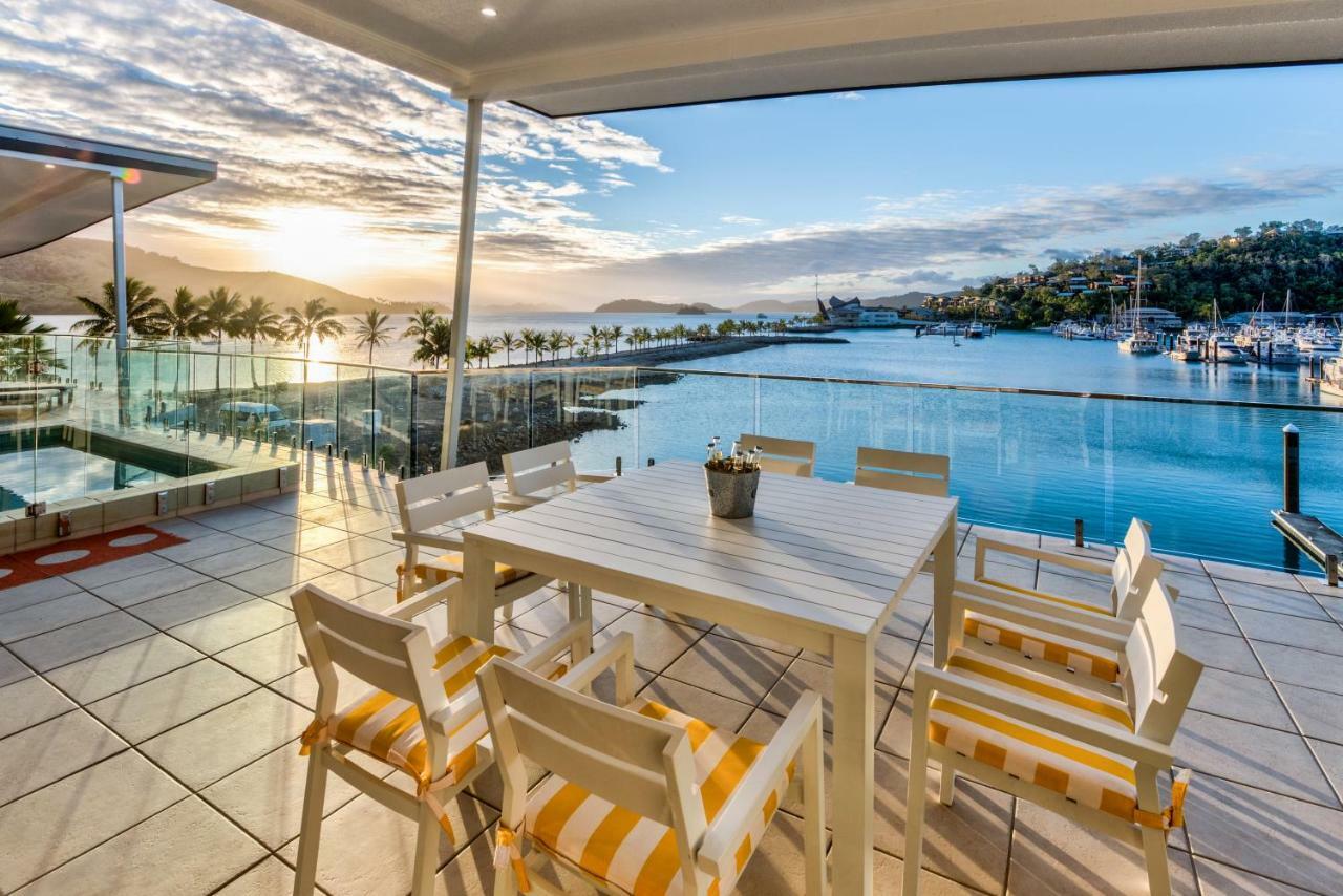 Pavillions Penthouse 25 - Luxury Waterfront Apartment With Private Roof Top Pool And Buggy Hamilton Island Bagian luar foto