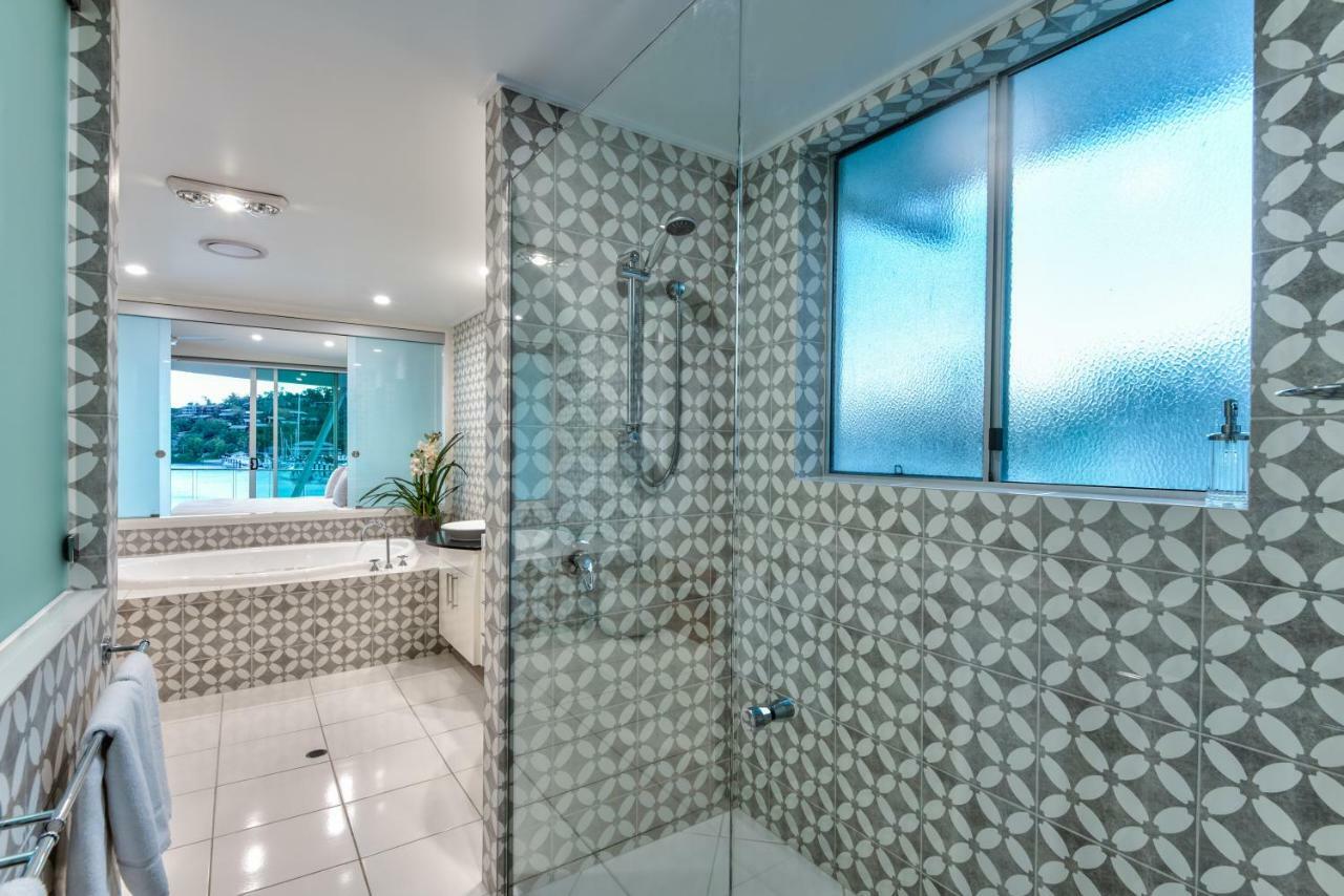 Pavillions Penthouse 25 - Luxury Waterfront Apartment With Private Roof Top Pool And Buggy Hamilton Island Bagian luar foto