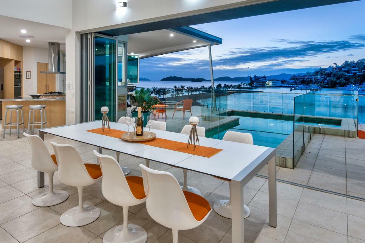 Pavillions Penthouse 25 - Luxury Waterfront Apartment With Private Roof Top Pool And Buggy Hamilton Island Bagian luar foto