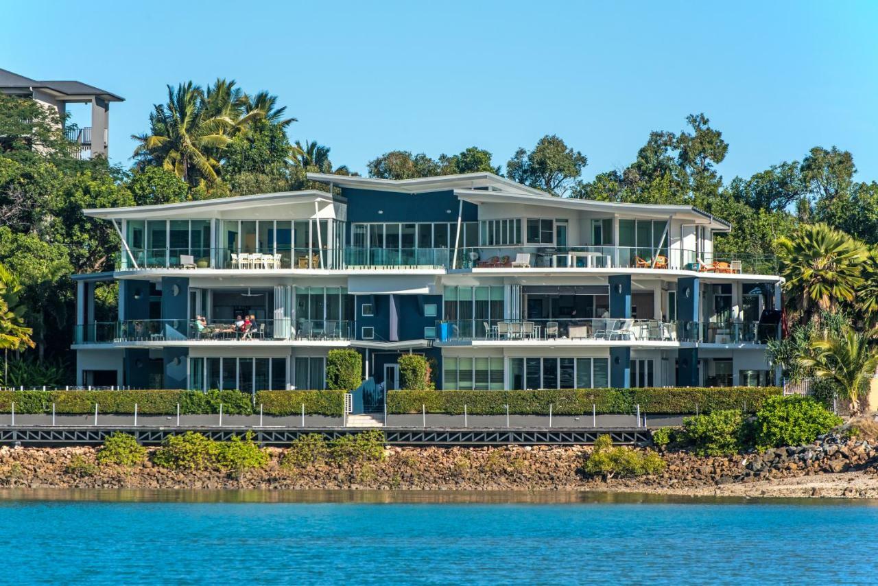 Pavillions Penthouse 25 - Luxury Waterfront Apartment With Private Roof Top Pool And Buggy Hamilton Island Bagian luar foto