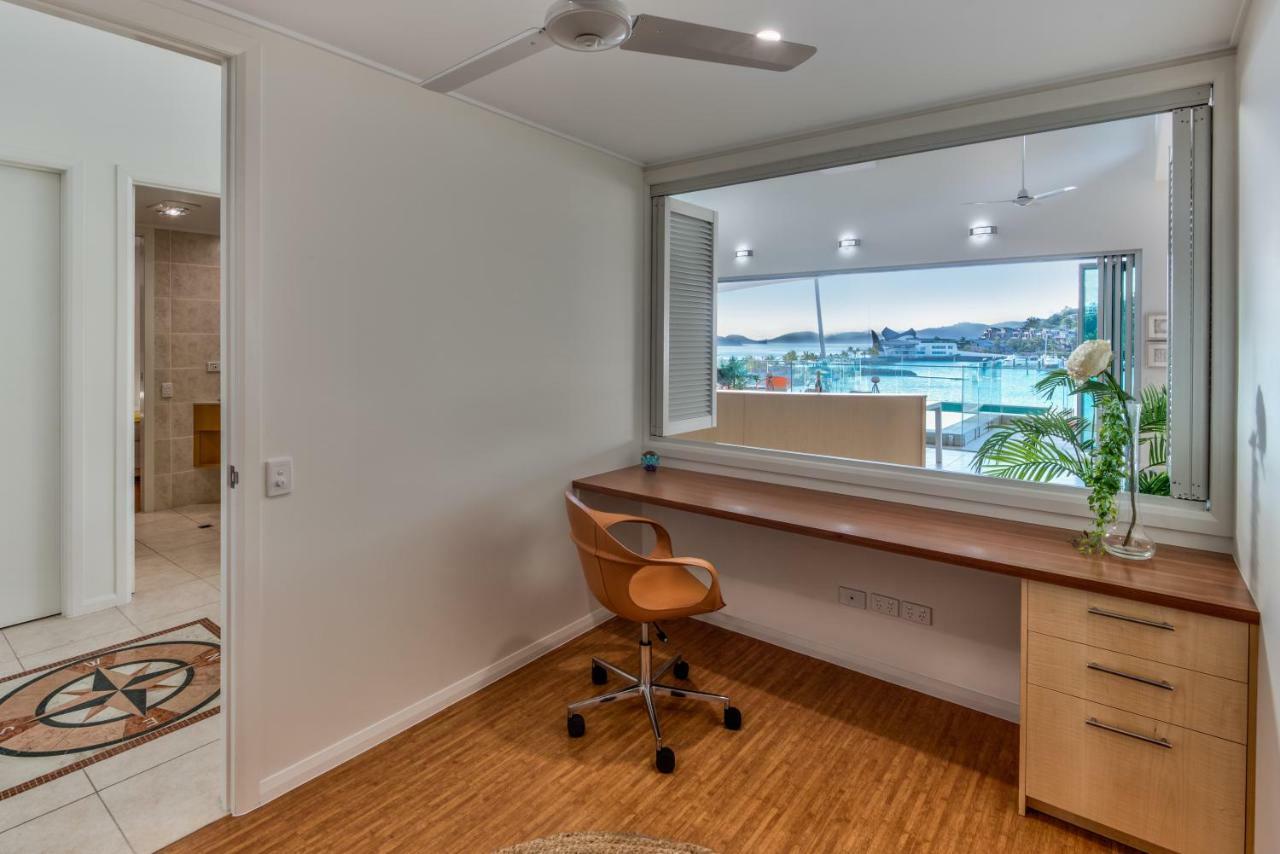 Pavillions Penthouse 25 - Luxury Waterfront Apartment With Private Roof Top Pool And Buggy Hamilton Island Bagian luar foto