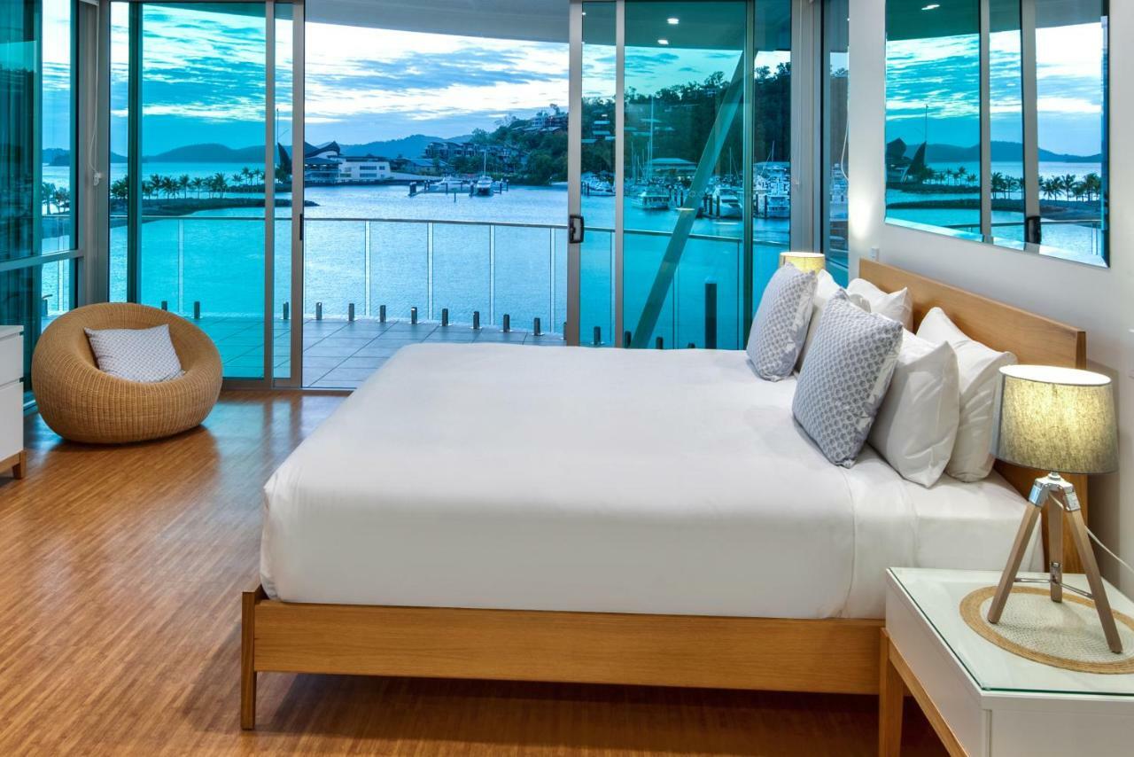 Pavillions Penthouse 25 - Luxury Waterfront Apartment With Private Roof Top Pool And Buggy Hamilton Island Bagian luar foto